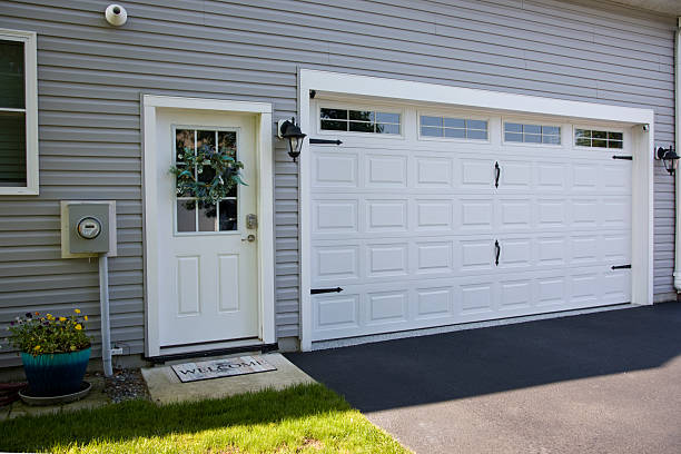 24/7 Emergency Garage Door Panel Replacement experts in Clinton County County, NY
